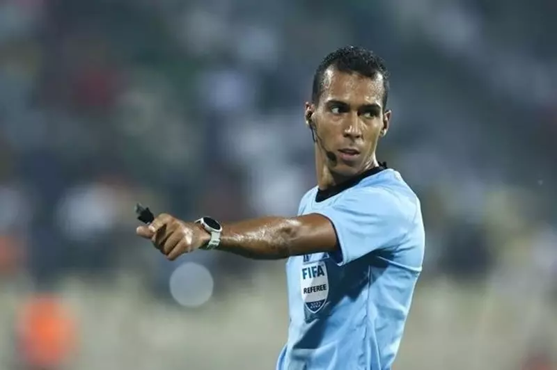 دحان بيدا حكمًا لمباراة الزمالك واتحاد العاصمة في ذهاب نهائي الكونفدرالية 